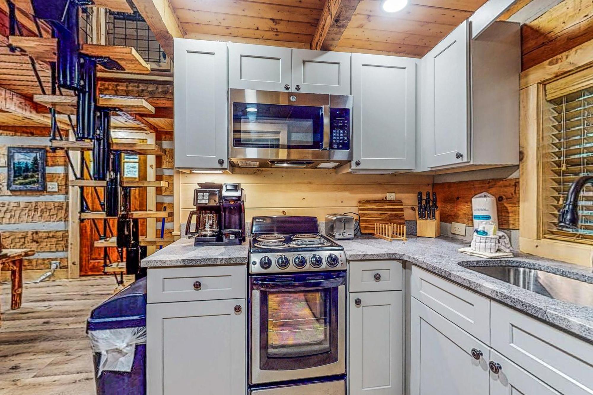 Up The Creek Villa Гетлинбург Екстериор снимка