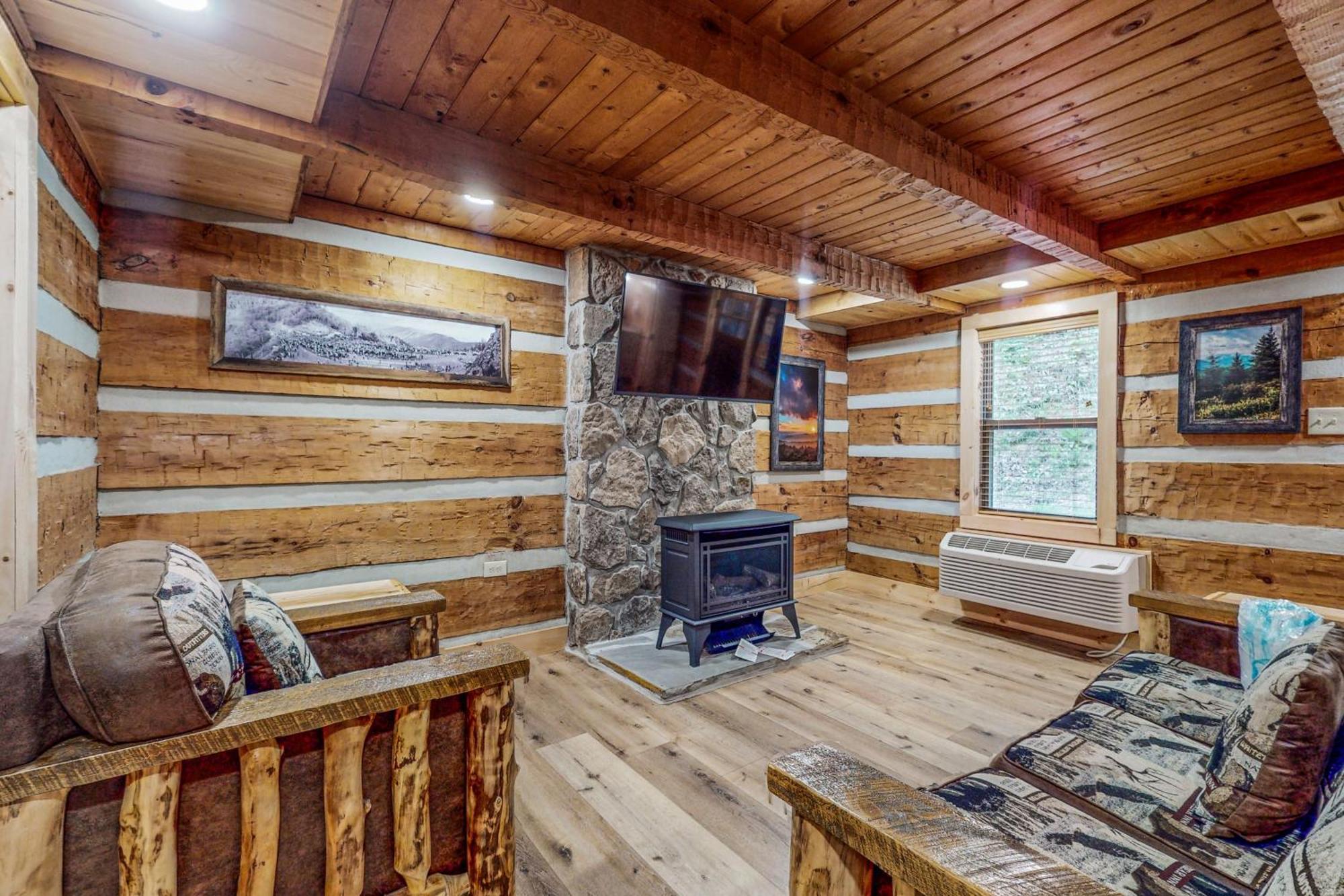 Up The Creek Villa Гетлинбург Екстериор снимка