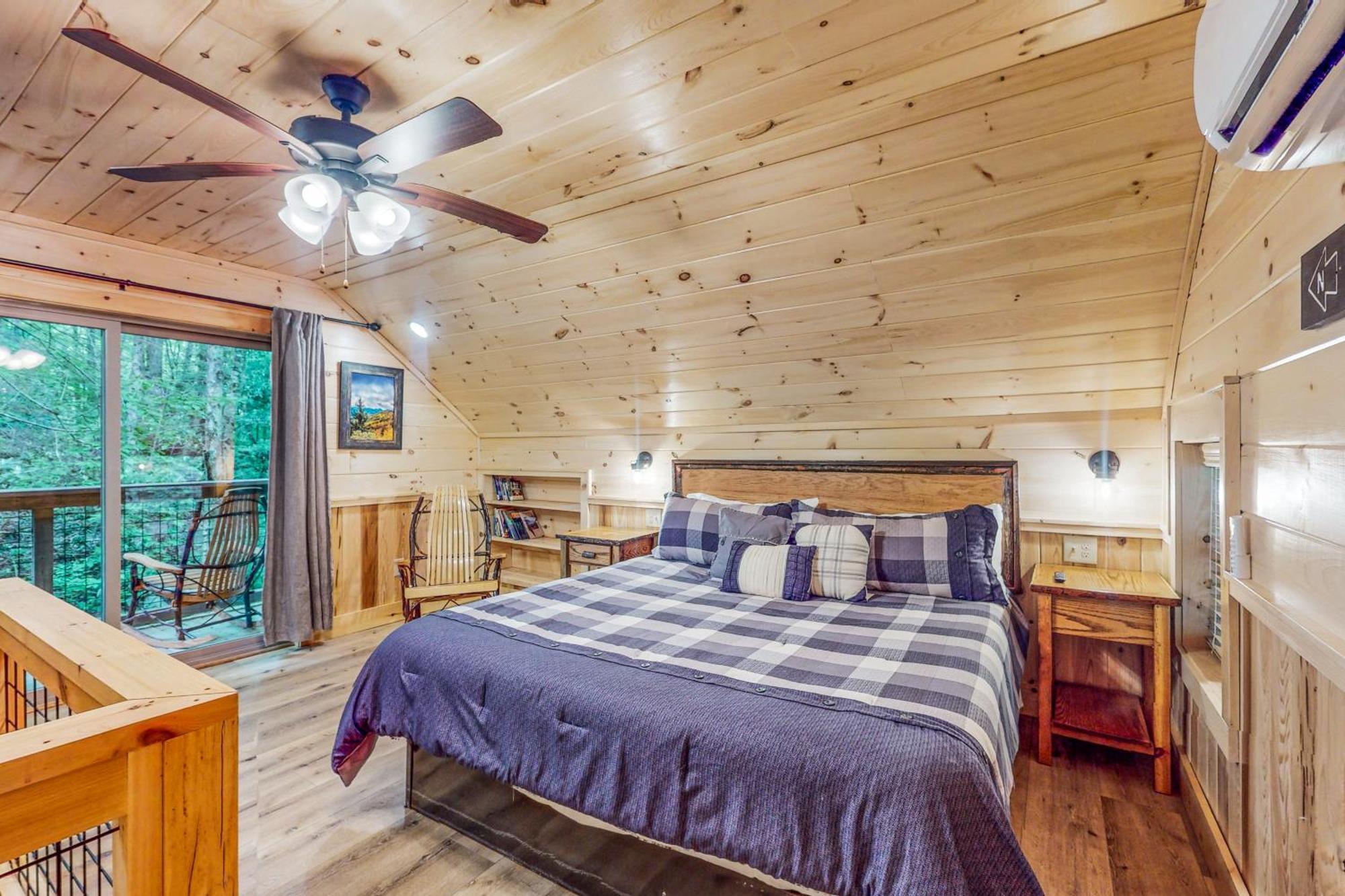 Up The Creek Villa Гетлинбург Екстериор снимка